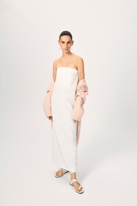 00003-Emilio-Pucci-Resort-2021.thumb.jpg.ac4553515a585d5f26a77052f65a36f0.jpg