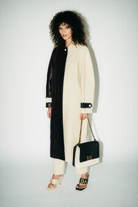 00005-Escada-Resort-2021.thumb.jpg.e535491dde181cfae2d1332a140d10da.jpg
