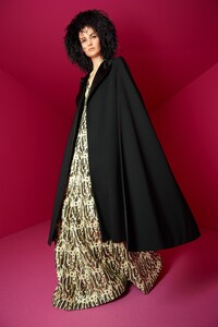 00007-ALEXIS-MABILLE-COUTURE-FALL-20.thumb.jpg.c39f8644a48c3efc180ab2c97daa275f.jpg