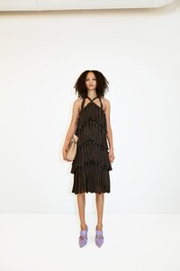 00007-BOTTEGA-VENETA-RESORT-21.thumb.jpg.cc695b7eac0c3a70fd0255f14b637ba3.jpg