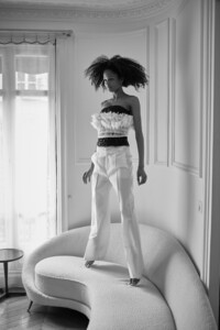 00007-BOUCHRA-JARRAR-COUTURE-FALL-20.thumb.jpg.3a85c60eb480cc1af0d11781d2f9da3f.jpg