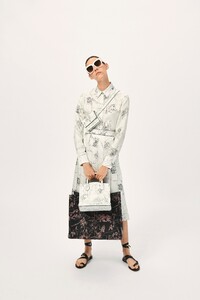 00008-Emilio-Pucci-Resort-2021.thumb.jpg.bbf3f63d2aa4fb9997a1b18b7b8fa72a.jpg