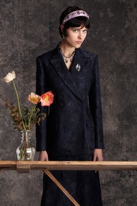 00010-Erdem-Pre-Fall-20.thumb.jpg.f80175f30193d1cbd0f25ee2c28a81f7.jpg