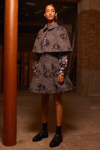 00011-Alaia-Pre-Fall-2020.thumb.jpg.7ea78ab79b4c099c2b507d154fb8bd04.jpg