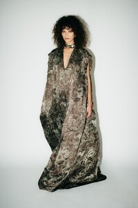 00011-Escada-Resort-2021.thumb.jpg.224bba6bd7afe5fa8aedd9689c97da1b.jpg