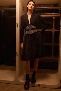 00012-Alaia-Pre-Fall-2020.thumb.jpg.6d7634ad4a06bb3736d71e78fc2d9b19.jpg