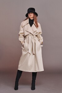 00012-Alberta-Ferretti-Pre-Fall-20.thumb.jpg.e2d9637a08e48be20efb9a6734d4146a.jpg