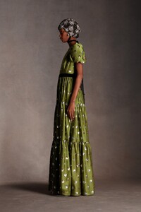 00012-Erdem-Pre-Fall-20.thumb.jpg.d1b8d7beae14755344e363300698fcaf.jpg