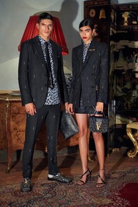00012-Versace-Pre-Fall-2020.thumb.jpg.bea51a16eb0841138d3601a9de6820b9.jpg