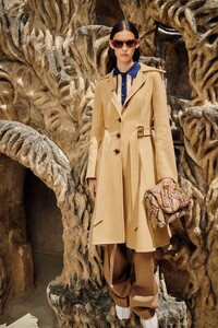 00013-Lanvin-SS21.thumb.jpg.7fc70a59d5af5d6e30a3510b79875042.jpg