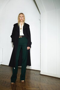 00013-Victoria-Beckham-Pre-Fall-2020.thumb.jpg.34e43e56a201a6f611ccc0b241486da2.jpg
