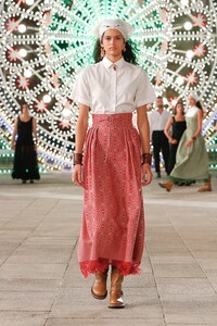 00014-Dior-Resort-Spring-2021.thumb.jpg.9910155d437c4173b81ba9f4448a05b6.jpg