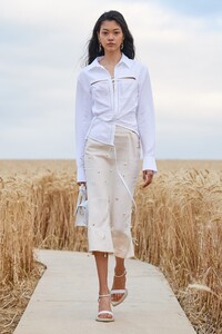 00015-Jacquemus-Spring-21.thumb.jpg.01c96c561391f6fe0c2ed1870ccb6351.jpg