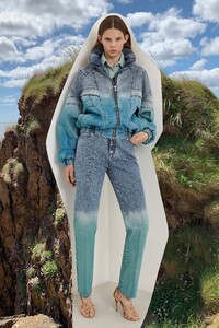 00016-Stella-McCartney-Resort-2020.thumb.jpg.c3b109f9dfb7b5ab2171805538e97673.jpg