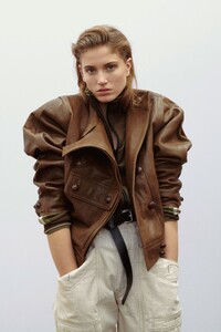 00017-Isabel-Marant-Etoile-Pre-Fall-19.thumb.jpg.b4ef1937f407f30ff484625345dd81cc.jpg