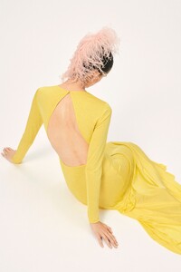 00018-Emilio-Pucci-Resort-2021.thumb.jpg.68b457a4247f4c53449b03a9ecf78d70.jpg