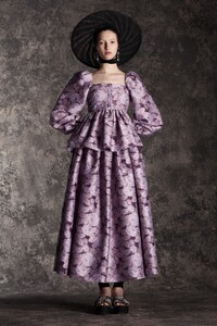 00018-Erdem-Pre-Fall-20.thumb.jpg.1e61b909be437eb270ac315abe177c88.jpg