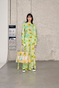 00020-MSGM-RESORT-21.thumb.jpg.f3564172298369120a0fb9fed1555026.jpg