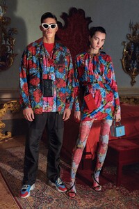 00020-Versace-Pre-Fall-2020.thumb.jpg.b84a60c4f122e71d3f56e9fdfeb2e791.jpg