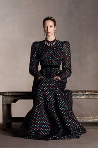 00021-Erdem-Pre-Fall-20.thumb.jpg.8b1056e4c7ff6a9322ec48f98ff10443.jpg