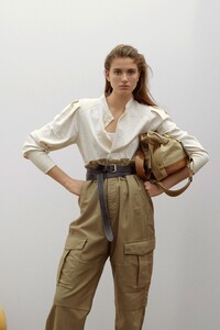 00021-Isabel-Marant-Etoile-Pre-Fall-19.thumb.jpg.b95bef17864e15e3e8ecb0cc6015aec8.jpg