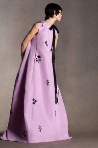 00022-Erdem-Pre-Fall-20.thumb.jpg.519d1a9072f9b3fb2dca9e99f382d772.jpg