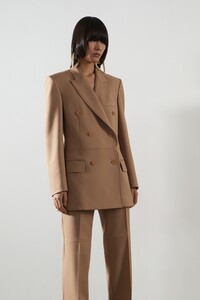 00023-Stella-McCartney-Pre-Fall-2020.thumb.jpg.5469c67ca78f492799504c07d25f29fa.jpg