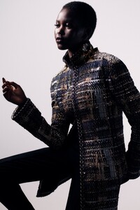 00029-CHANEL-COUTURE-FALL-20-Credit-Mikael-Jansson.thumb.jpg.c26773fe7be60782ca03d10f1cf2c186.jpg