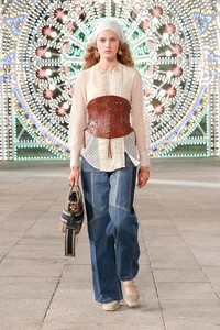 00030-Dior-Resort-Spring-2021.thumb.jpg.eeb52b83662592f1c9234008f15789fb.jpg