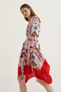 00031-Stella-McCartney-Resort-2020.thumb.jpg.8238362425c6e7b1168e6b1feaefa7c4.jpg