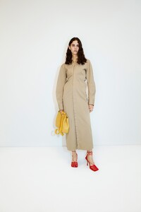 00032-BOTTEGA-VENETA-RESORT-21.thumb.jpg.a5f04995b74ff13b68c2ccd153d179cd.jpg