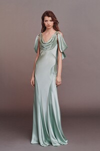 00034-Alberta-Ferretti-Pre-Fall-20.thumb.jpg.ca379996daf8c48a40155d680b59ea1b.jpg