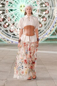 00040-Dior-Resort-Spring-2021.thumb.jpg.8eceecd6319dffa7852d17409048ded3.jpg