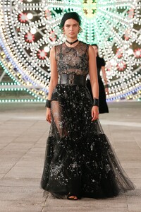 00062-Dior-Resort-Spring-2021.thumb.jpg.b596bd15347f612fd96580f0c75195ea.jpg