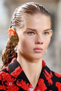 081-proenza-schouler-spring-2018-details.thumb.jpg.732f76e5b890e27781737c7ad9fc2cd7.jpg