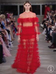 088-valentino-pre-fall-19-c1f527.thumb.jpg.7f128f9e8f36633f6054e9be928c0f56.jpg