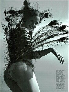 ARCHIVIO - Vogue Italia (June 2000) - Ultra Violet - 002.jpg