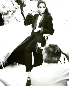 1129968439_dOrazio_Vogue_Italia_November_1992_04.thumb.png.d93d4ea90d62a2584fd55a451321e04d.png