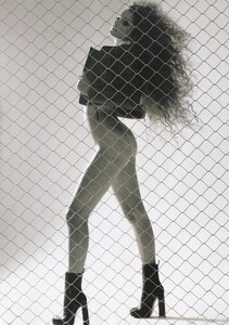 1142740144_Nico_Harpers_Bazaar_Spain_October_2010_08.thumb.jpg.ea9fd04cf47646561744f7d5d27a362b.jpg