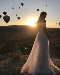 Wedding dresses by Eva Lendel on Instagram_ “Sunrise in Cappadocia🌄 🔜 new collection 2018 #EvaLendel #weddingdress#weddingphoto #weddingdresses #sunrise #bridesinspiration #bride…”.jpg