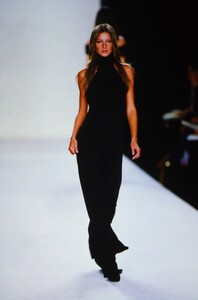 1245378450_ralph-lauren-fw-2000(3).thumb.jpg.b81306b3bedcab9f5bf24d397faf5da2.jpg