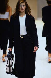 1308498741_salvatore-ferragamo-ss-1994(5).thumb.jpg.e890cc087a92aed7f58461b3f50b5561.jpg