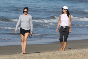      jen150720BZNimage114.jpg