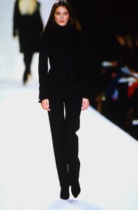 1329267625_ralph-lauren-fw-2000(11).thumb.jpg.bf1e8bd5b082af24cc7f87c1dd20a90f.jpg