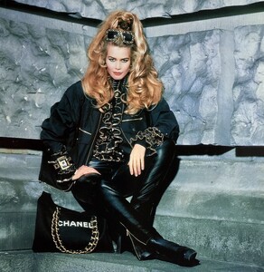 la-modella-mafia-Spring-2013-Trend-Inspiration-90s-Supermodel-chic-Chanel-Claudia-Schiffer (2).jpg