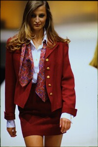 1406374368_salvatore-ferragamo-ss-1994(2).thumb.jpg.70847ed1c20e3bf9521b8e6d5affa147.jpg