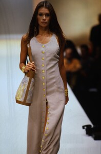 1423781326_salvatore-ferragamo-ss-1994(1).thumb.jpg.532fa1b2950213a566f387cbee0c4b49.jpg