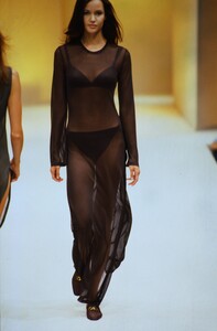 1451973730_salvatore-ferragamo-ss-1994(26).thumb.jpg.2a05eccdd7924f872242a52ba5e53668.jpg