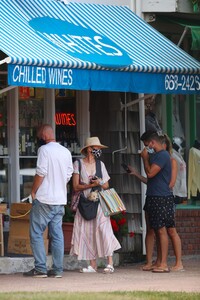        emi160720BZNimage117.jpg