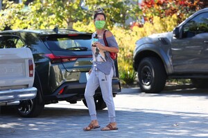        bur170720BZNimage4.jpg